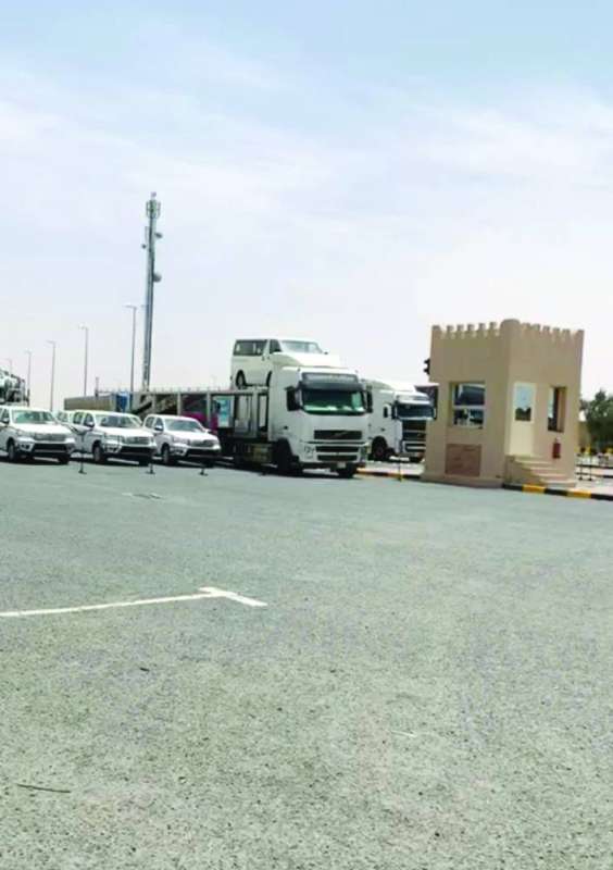 مركبات تنتظر الترخيص بإعادة التصدير
