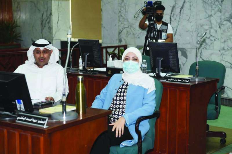 مها البغلي ومشعل الحمضان
