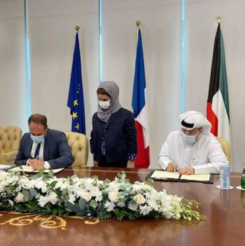 التوقيع على مذكرة تفاهم بين جامعة نيس ومعهد الكويتي التخصصى الطبي