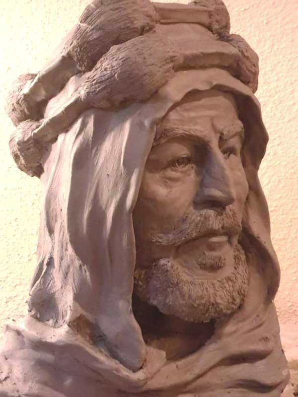 
تمثال شيخ من الجزيرة
