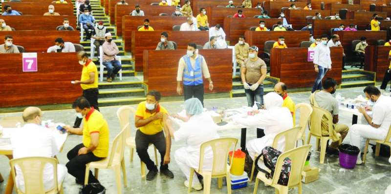 حملة التطعيم في سوق الفرضة 	(تصوير سعود سالم)
