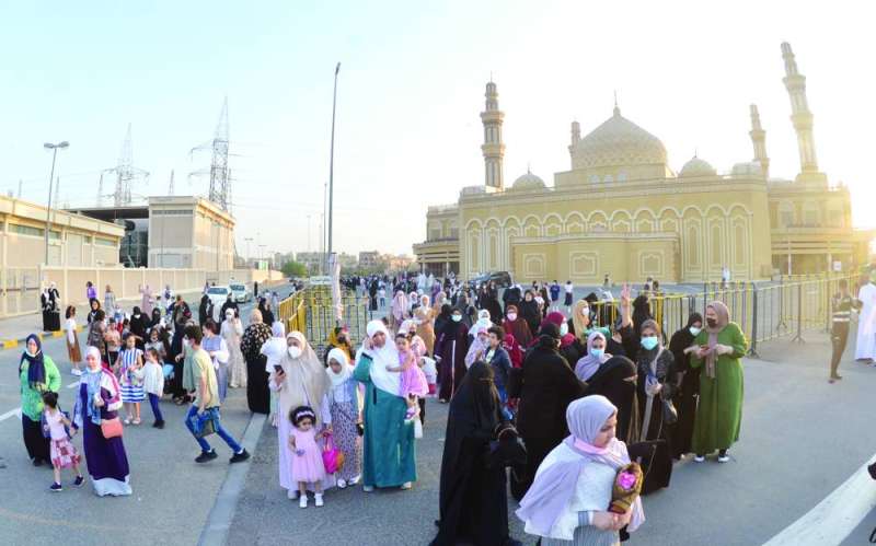 النساء شاركن للمرة الأولى في صلاة العيد منذ بدء الجائحة	 (تصوير نايف العقلة) 