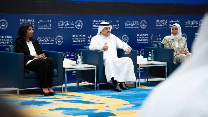 الهاشل خلال الملتقى الموسع الذي نظمه «المركزي»
