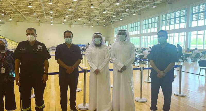 الطشة مع الطاقم الطبي في المركز
