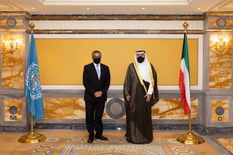 مدير الصحة العالمية ووزير الصحة 