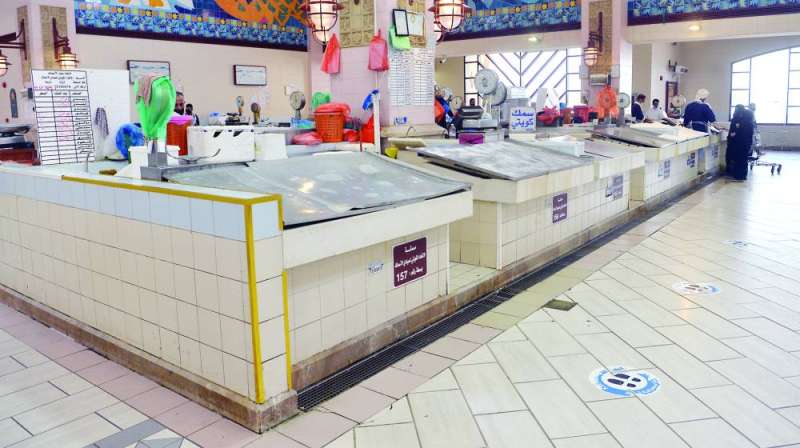 بسطات سوق السمك خالية (تصوير نايف العقلة)