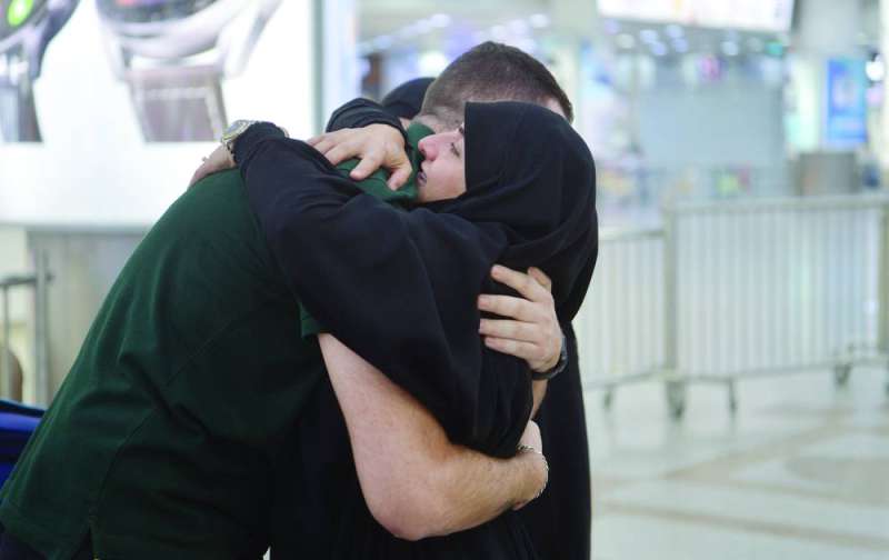 
حرارة اللقاء بعد طول الغياب
