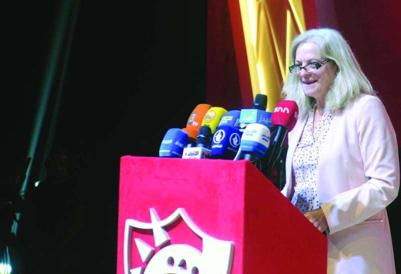 السفيرة رومانوسكي متحدثة