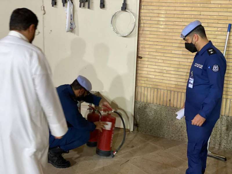 «الإطفاء» تؤمن الحسينيات وقائياً 