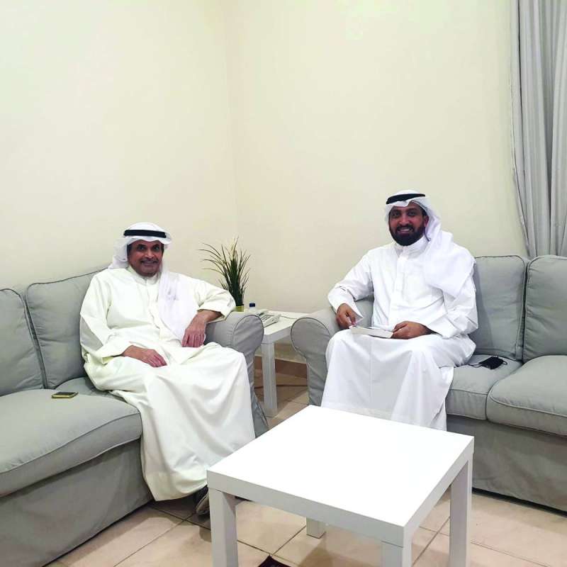 قيس البدر والزميل غانم السليماني