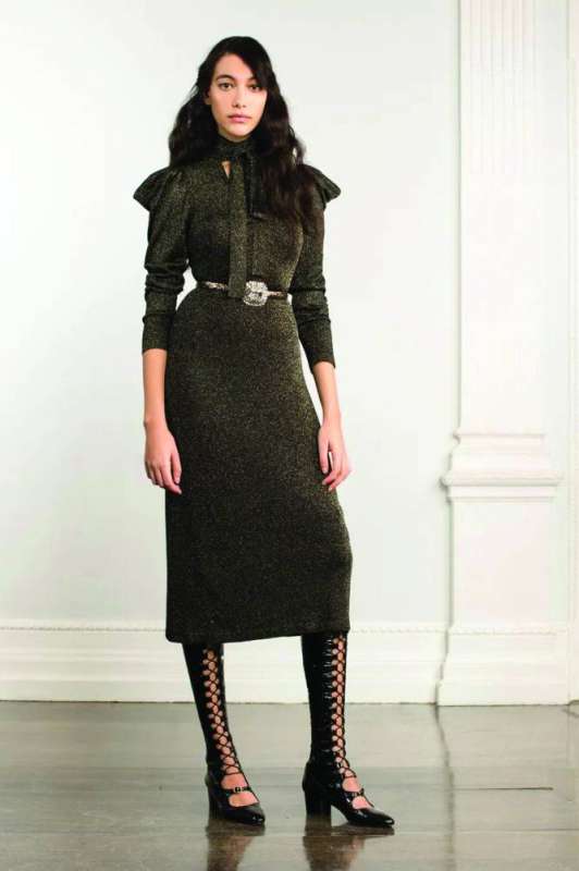 
أحد الأحذية في تشكيلة علامة حيات
