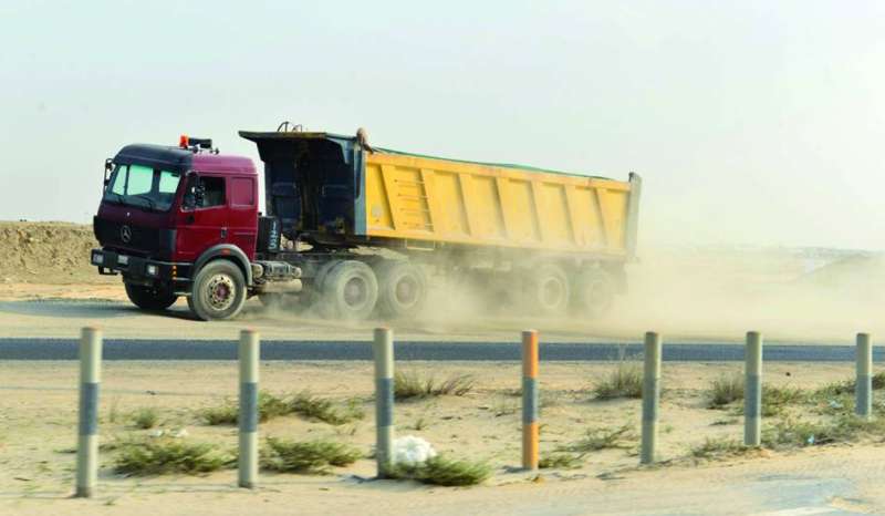 وزارة الأشغال بدأت منذ فترة عمليات صيانة لطرق وشوارع المناطق الزراعية
