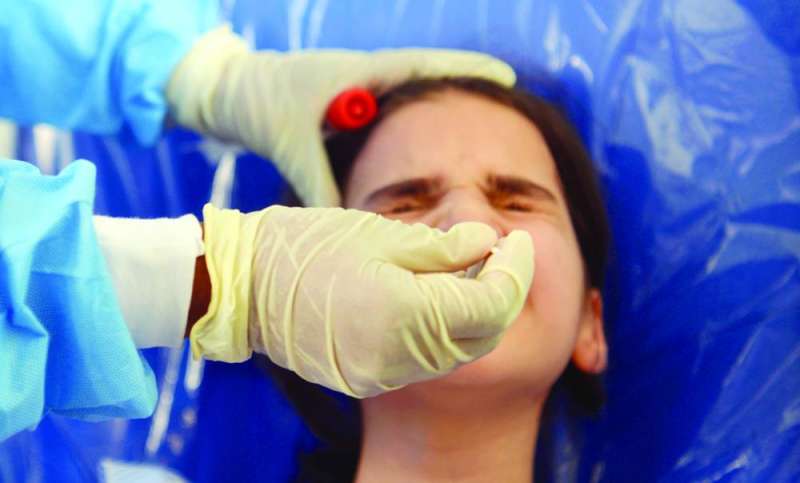 هل يتحمل الأطفال فحصاً اسبوعياً؟ (تصوير نايف العقلة)