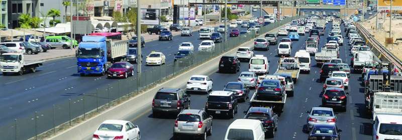 الشوارع شهدت انسيابية رغم الزحام (تصوير سعود سالم)