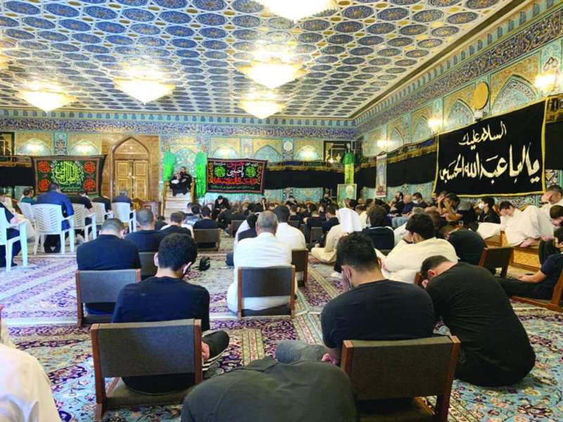 جانب من الحضور في حسينية الهزيم