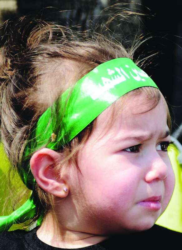 طفلة شاركت في إحياء ذكرى عاشوراء