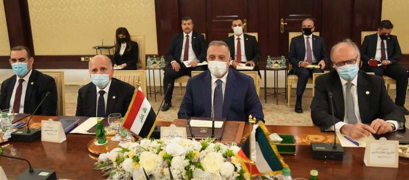 الكاظمي مترئساً الجانب العراق خلال المحادثات مع سمو رئيس الوزراء الشيخ صباح الخالد وكبار المسؤولين