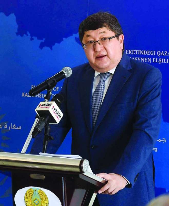 سفير كازاخستان متحدثاً في المؤتمر الصحافي	(تصوير نايف العقلة)

