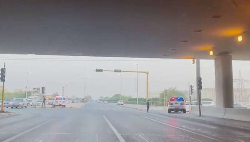 تعطّل إشارة تقاطع شارع محمد بن القاسم مع الدائري الخامس 
