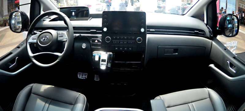 أعلى معايير التكنولوجيا بين أيدي السائقين والركاب