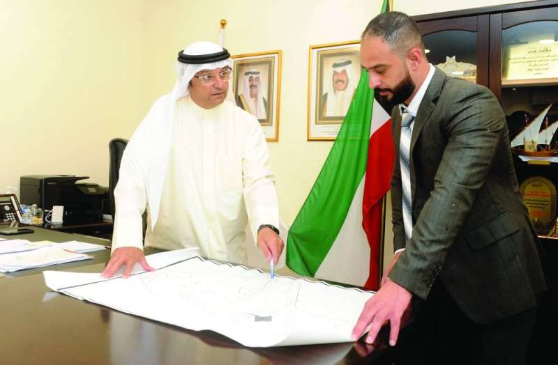 الشايع يتحدّث مع الزميل محمد أنور عن مخطط تطوير العاصمة