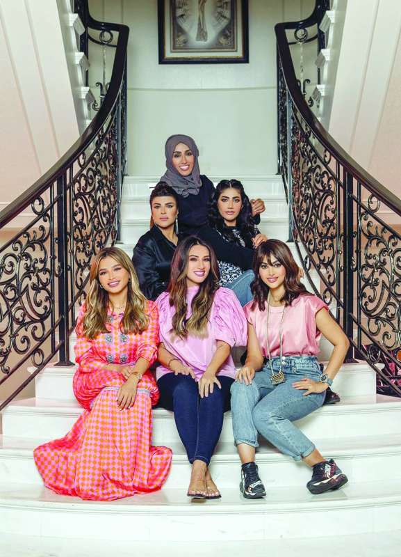 ديانا حداد مع المخرجة الفهد ونجمات الخليج
