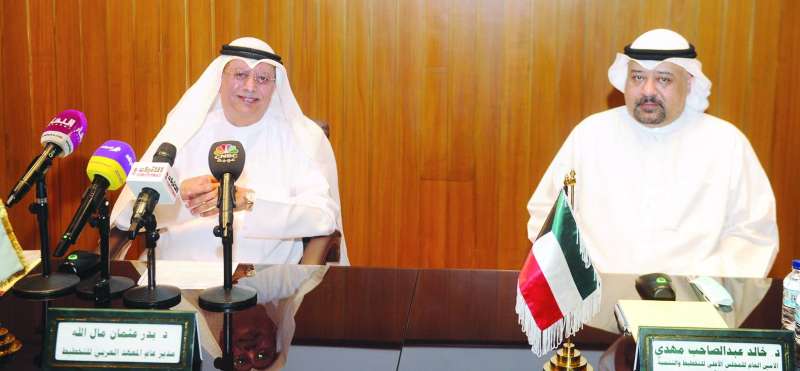 مهدي ومال الله خلال المؤتمر	(تصوير سعود سالم)