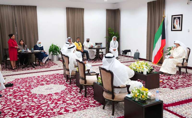 وزير الدفاع يزور عددا من الأقسام والورش الفنية في صبحان 