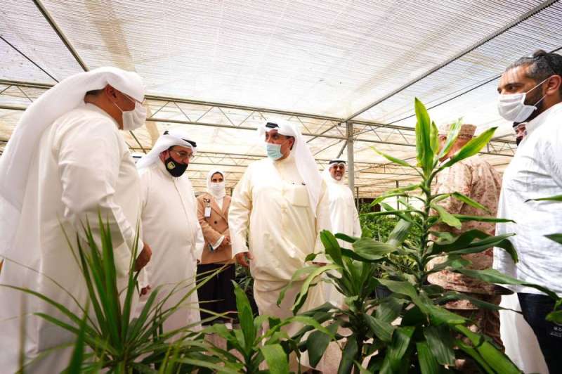 وزير الدفاع يزور عددا من الأقسام والورش الفنية في صبحان 