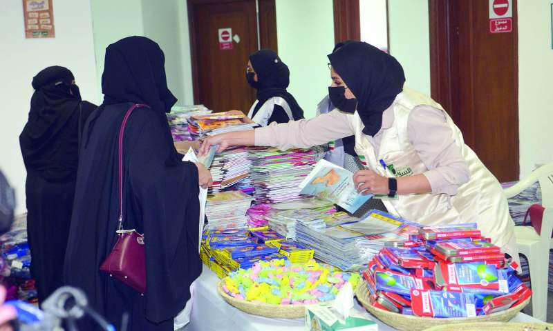 جناح القرطاسية والأقلام في المعرض	(تصوير نايف العقلة)
