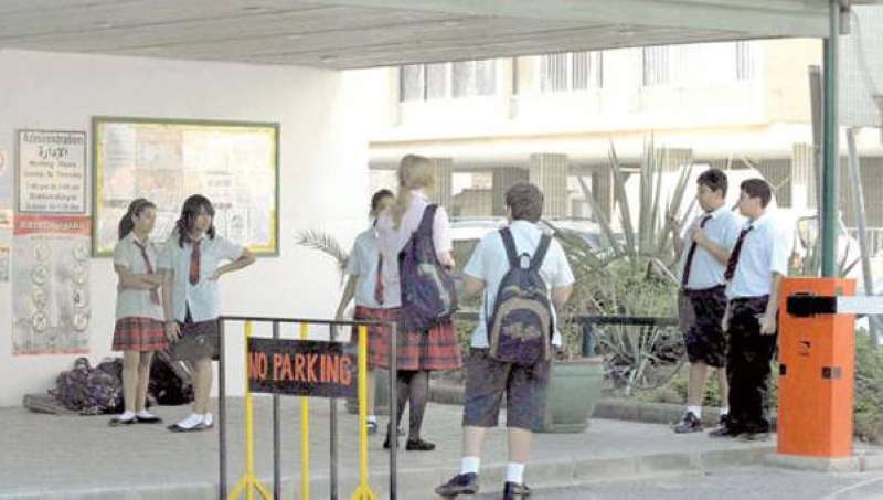 طلبة المدارس الأجنبية يدشنون غداً العام الدراسي حضورياً