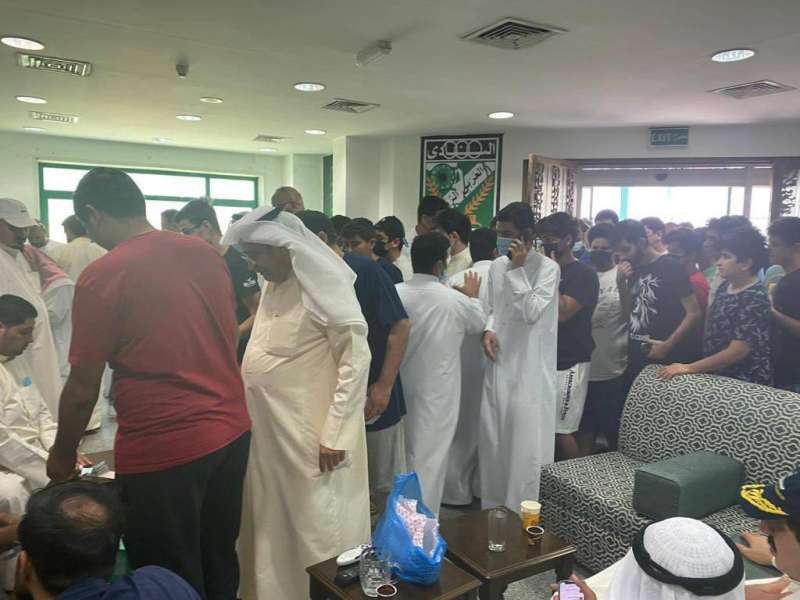 جماهير العربي والقادسية تتزاحم للظفر ببطاقات دخول مباراة نصف نهائي كأس سمو الأمير
