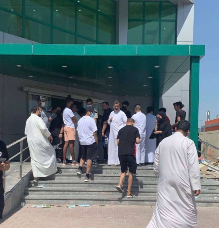 جماهير العربي والقادسية تتزاحم للظفر ببطاقات دخول مباراة نصف نهائي كأس سمو الأمير
