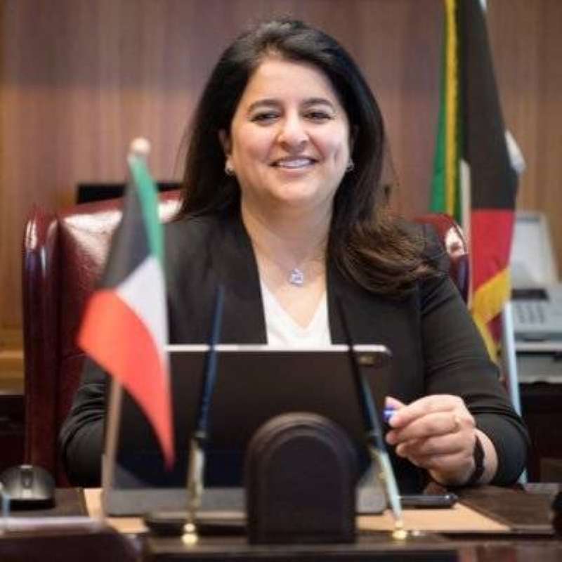 الوزيرة رنا الفارس