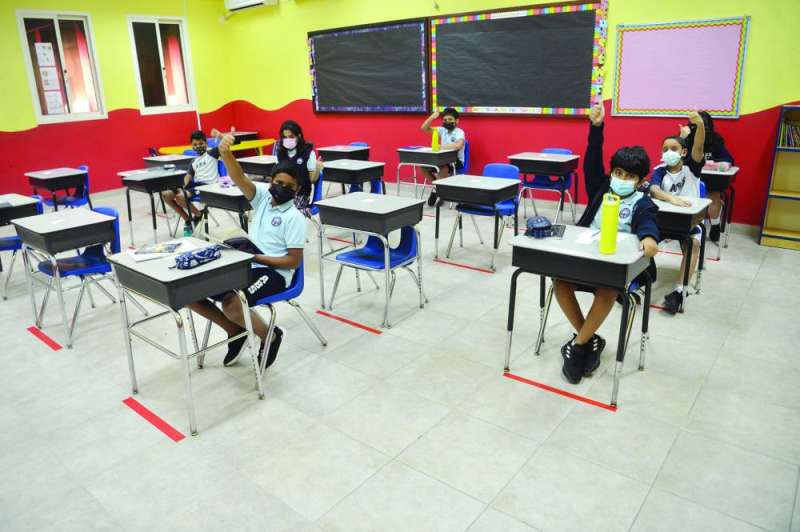 سعادة بعودة الجلوس على مقاعد الدراسة
