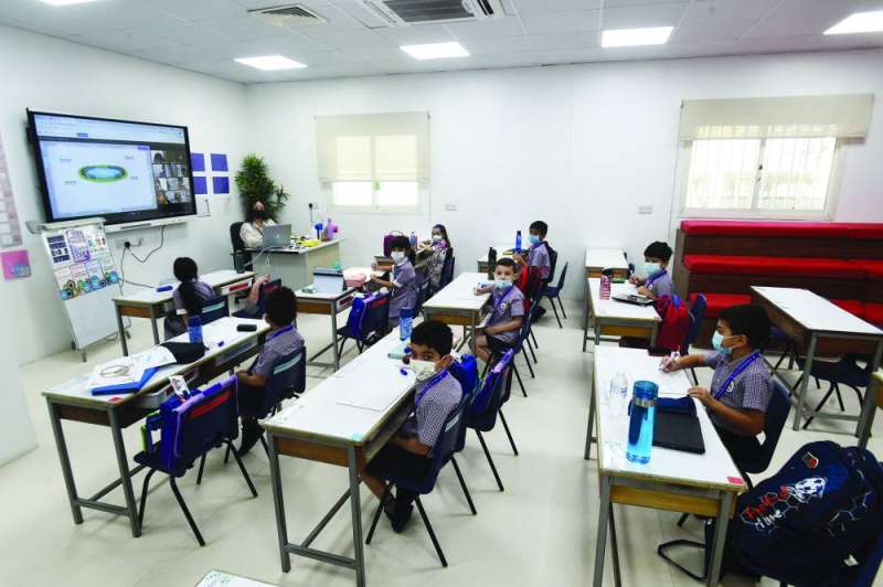 الدرس الأول في العام الدراسي 	(تصوير أسعد عبدالله)