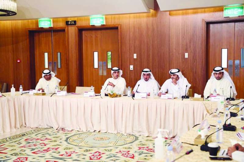 النواب المشاركون في ورشة اليوم الثاني للمؤتمر
