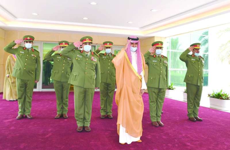 سمو الأمير في زيارته للحرس الوطني في 9 نوفمبر