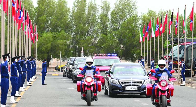 موكب صاحب السمو لدى زيارته قوة الإطفاء العام في 11 نوفمبر