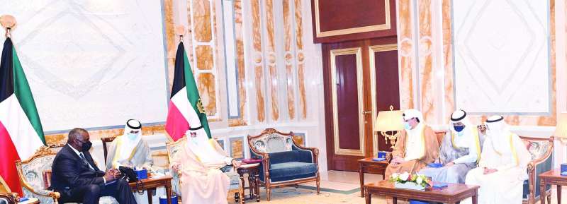 سمو الأمير مستقبلاً وزير الدفاع الأميركي في 8 سبتمبر