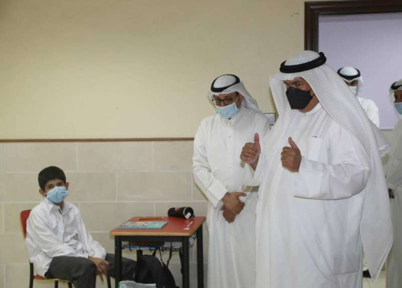 وزير التربية متفقدا سير العمل في المدارس: 
الوضع مطمئن.. ونطمح إلى العودة الكاملة في الفصل الثاني 
 