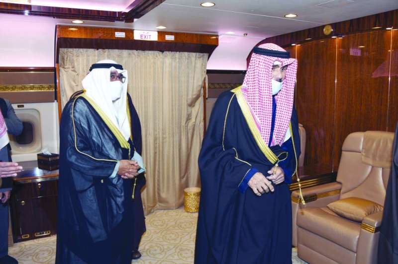 
صاحب السمو وفي استقباله سمو ولي العهد في 23 مارس
