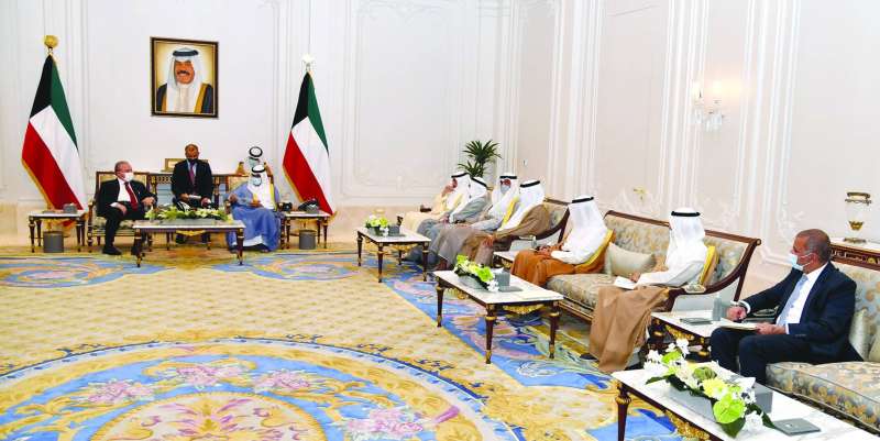 
نائب الأمير لدى استقباله الغانم ورئيس مجلس الأمة التركي في 12 يوليو
