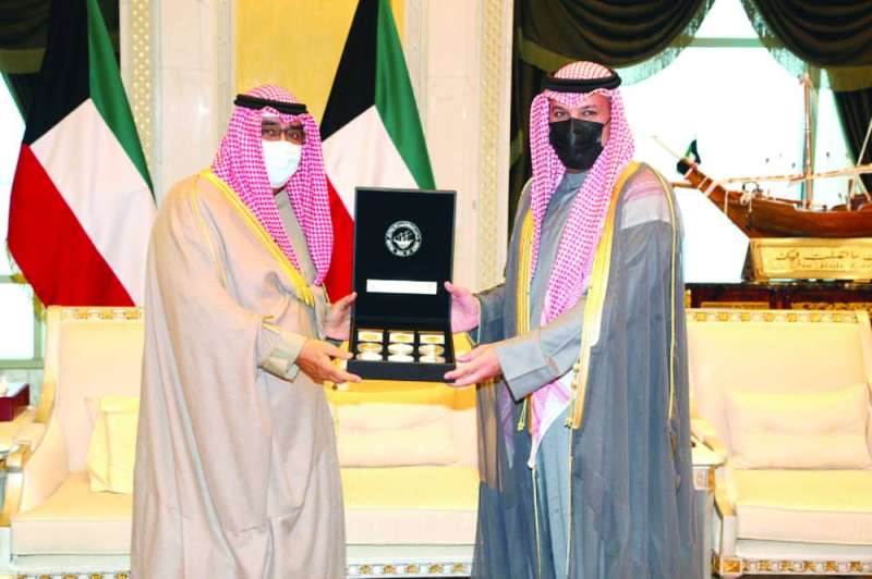 
ولي العهد يتلقى المسكوكات من الهاشل في 8 فبراير
