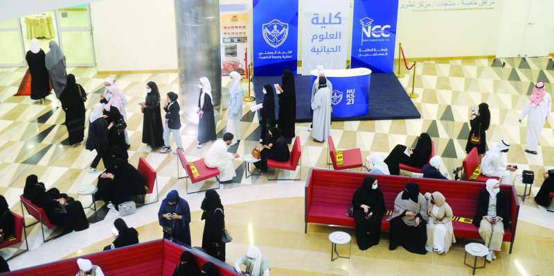 الحياة تدب في الجامعة من جديد	(تصوير سعود سالم)