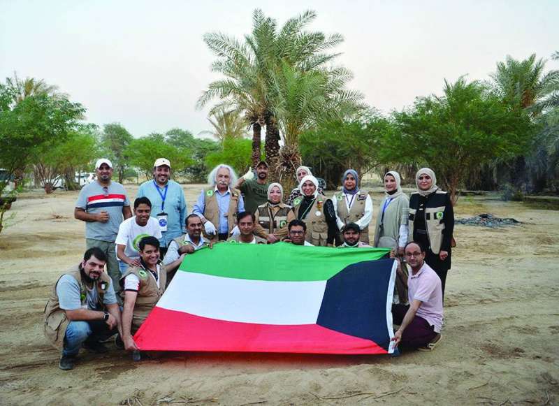 
جانب من المشاركين في الحملة
