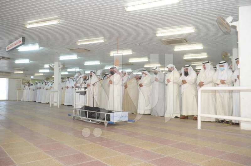 ثرى الكويت… احتضن جثمان المؤرخ سيف الشملان
 