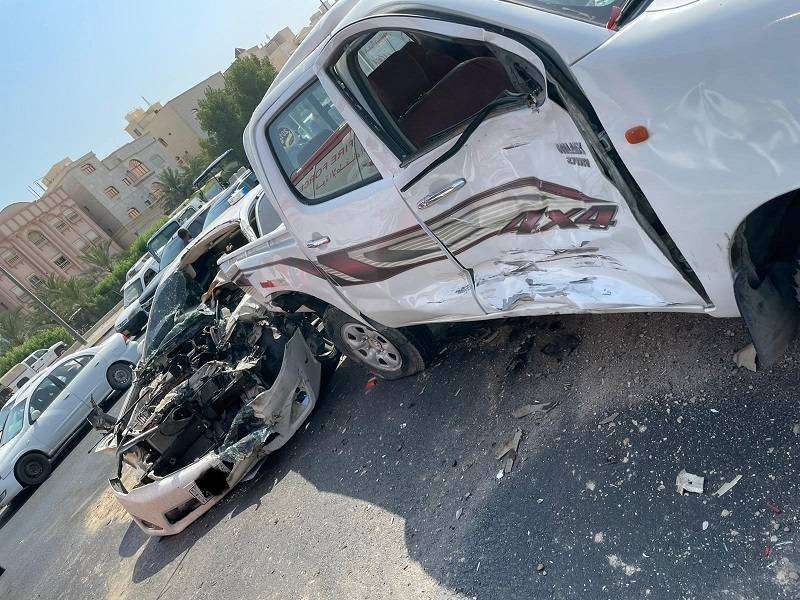 إصابة مواطن في تصادم بين مركبتين على طريق الغزالي 
 