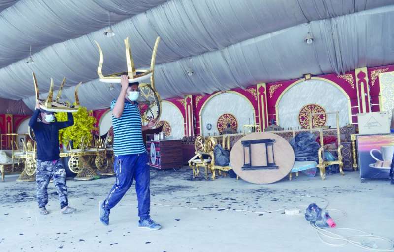 
تجديد الفرش وتنظيفه	 (تصوير نايف العقلة)
