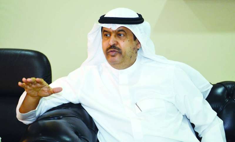 محافظ حولي خلال اللقاء مع «الراي» 	(تصوير نايف العقلة)
